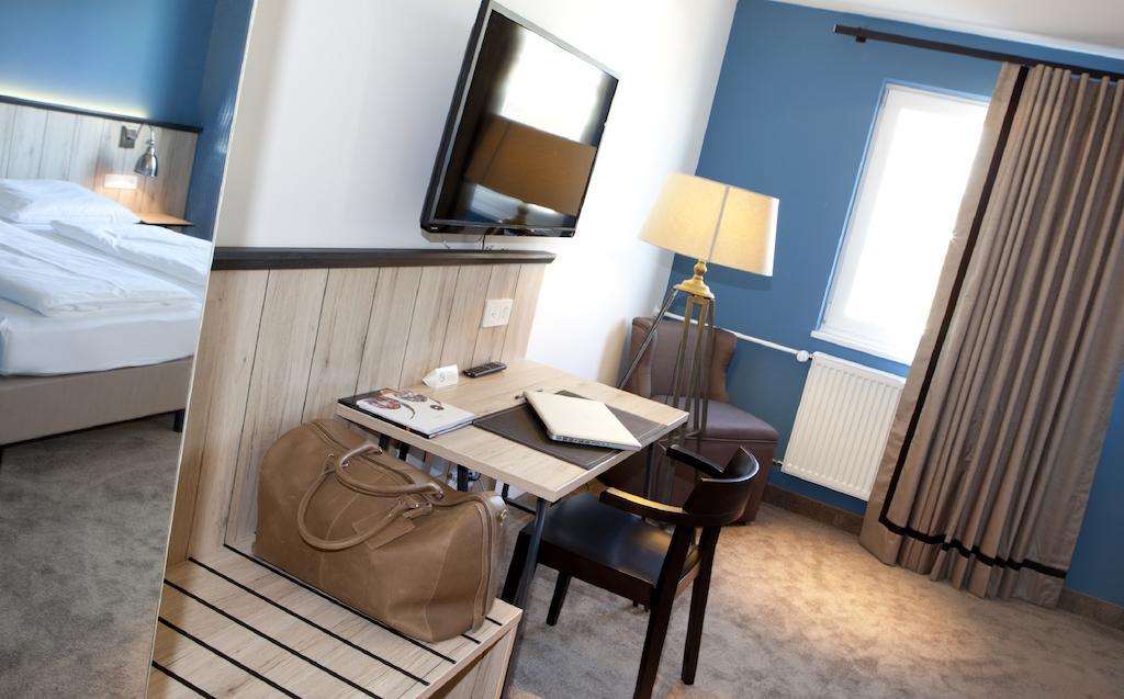 Dock1 Hotel Regensburg Bilik gambar